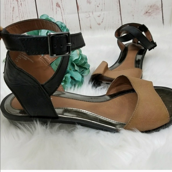 a.n.a Shoes - NEW A.N.A. Ankle strap sandals black brown size 10
